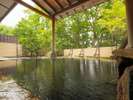 【鹿沢温泉・雲井の湯】四季折々の景色に囲まれた露天風呂