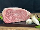 ・【信州プレミアム牛ステーキ】香り、食感に優れた長野県産トップブランド牛。とろける美味しさです。