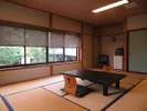 本館客室「やまなみ」12畳(2~4名様)