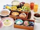 温玉かけご飯によく合うおかずを兵庫五国より取り揃えたこだわりの朝食です