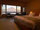 ホテル本館　和室ヘ゛ット゛ルーム（一例）：富士の全景と湖一望
