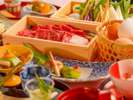 和食会席のメインは選べるお鍋。「和牛すき焼き」「和牛しゃぶしゃぶ」「海鮮しゃぶしゃぶ」より選択。