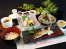 『アユの塩焼き付き会席』
