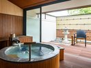 山水亭　客室露天風呂の一例