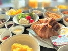 【朝食】朝食のクロワッサンは焼き立てを提供♪サクサク食感をお楽しみください！