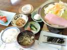 *朝食一例／陶板で焼き立ての卵が嬉しい♪あきたこまちが美味しい和食膳のご朝食。