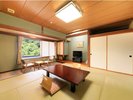 【和室10畳】ゆったりとお過ごしいただけるお部屋