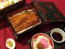 【夕食】ルームサービスで人気の鰻重御膳をご用意