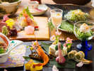 見て楽しみ、味わって楽しむ。五感で楽しむ加賀の伝統懐石を贅沢にご堪能下さい。