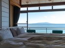 【禁煙室】海側 低層階 和室10畳 ツインベット+広縁 45平米