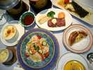 北海道南部の厳選素材を和洋食ミックスで構成した夕食