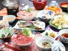 【ご夕食一例】山菜や新鮮な岩魚の塩焼きなど山川の幸がたっぷりのごちそうでおもてなし！　
