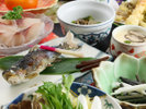 【ご夕食一例】山菜や新鮮な岩魚の塩焼きなど山川の幸がたっぷりのごちそうでおもてなし！