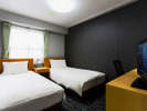 ・【ツインT（T）客室一例】シングルベッド2台を設置