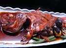 名物「金目鯛煮魚」一例。2～3名様用。ちょと甘くて、濃い目の味付が漁師風。