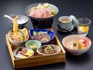自家製ローストビーフと岡山名物祭り寿司が食べられる全10品。旬の食材を使ったリーズナブルな和食会席。