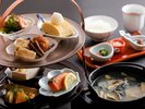 【ご朝食】身体に優しい、味わい深いご朝食(お食事一例)心と体に染み渡る朝食をお楽しみください。