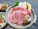 ・【お食事一例】和牛の美味しさをそのままに楽しめる十勝和牛陶板焼*