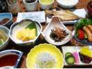 *朝食（一例）/これぞ日本の朝ごはん！という和食をお召し上がりください。