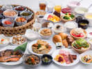 九州の食材をふんだんにつかった朝食です。明太子などの博多名物や九州のうまかもんをお楽しみください。