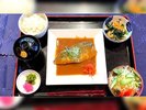 夕食一例|二食付きのプランでは、地元の食材を使用したお料理をお楽しみいただけます☆