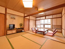 *和室12畳（客室一例）/グループやファミリーでのご宿泊に◎広いお部屋で団欒のひと時をお過ごし下さい。