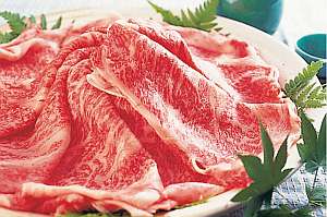 【但馬牛しゃぶしゃぶ】お肉1人前180ｇ、野菜もたっぷり。霜降りの口に中でとろける美味しさを是非！！