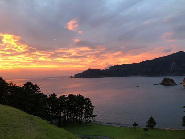 ペンション眼下に広がる黄金崎夕景