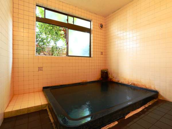 【お風呂】横田温泉。男湯　疲れた身体を温泉で癒やしてください