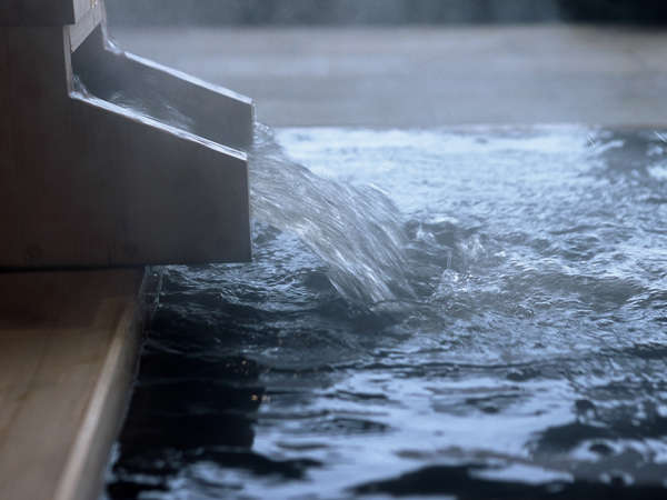 北海道遺産の『モール温泉』は植物性でお肌にとってもやさしい、美人の湯です。
