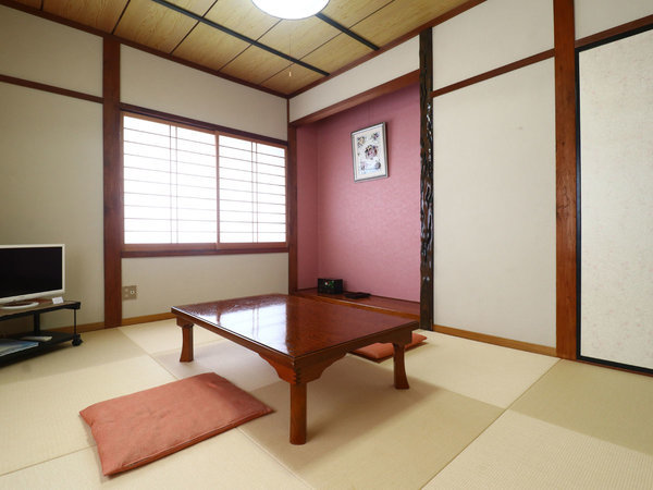 【お部屋】和室6畳　ビーチを望むシンプルなお部屋です☆