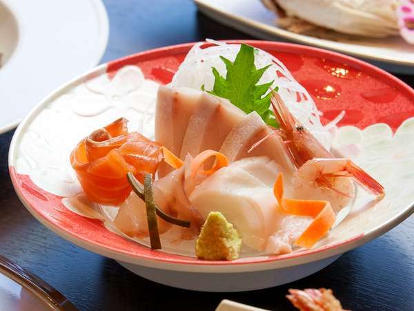 *【夕食イメージ】秋田県漁協仲買人の宿として、地元・金浦港で獲れた魚介料理が自慢です。