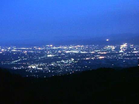 松本平、安曇野平の夜景をお楽しみ下さい