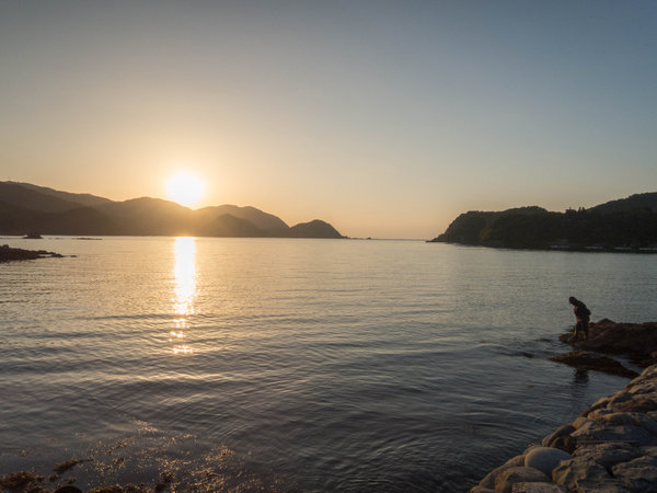 *【景色】夏は海に沈む夕日・冬は山に落ちる夕日がご覧いただけます。