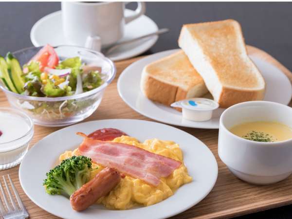 洋定食例 ※ただいま、朝食は定食スタイルに変更しております。