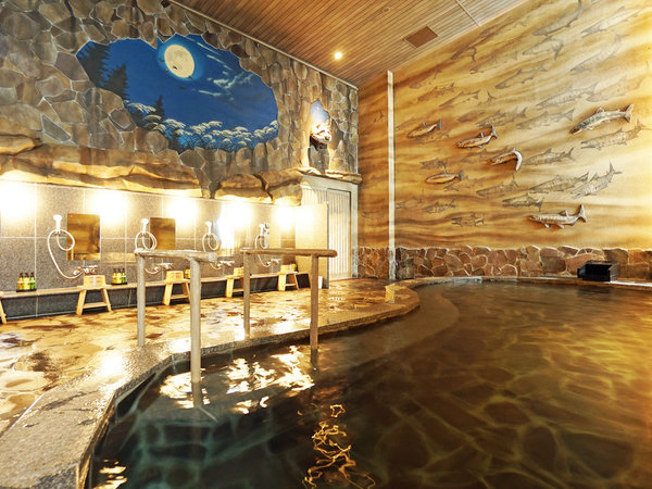非日常的な空間を演出する男女入替制、2か所の天然温泉大浴場。