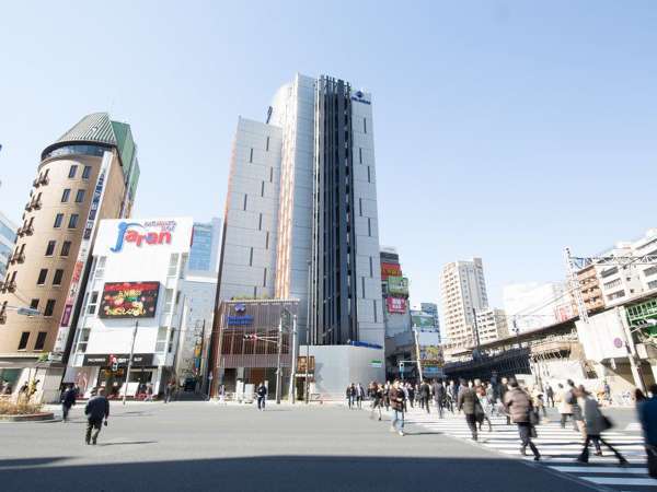 外観　五反田駅西口から徒歩30秒の抜群の立地！渋谷駅からわずか9分、東京駅からは16分