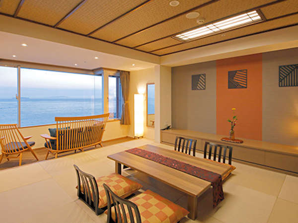 *和室10畳（一例）大きく取られた窓より、海を一望できる開放的なお部屋