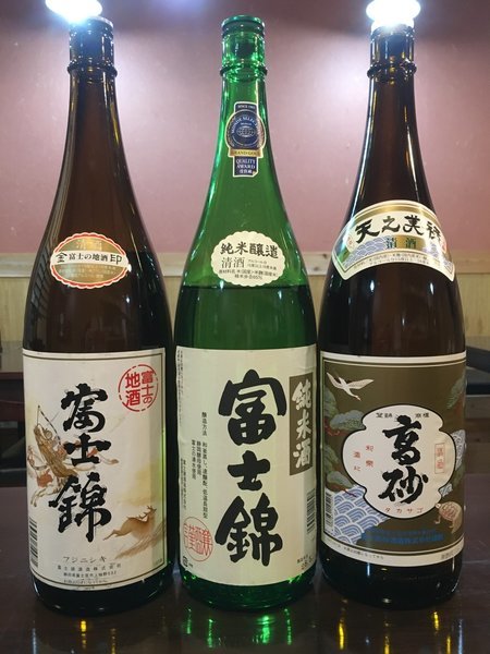 地酒はお好みでお楽しみください。