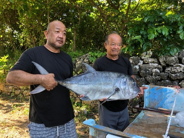 海人のオーナーとオジィに釣りのこと海のことなんでも聞いてね