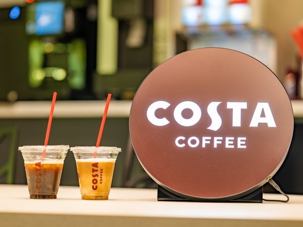 ヨーロッパ発祥の品質にこだわったCOSTAコーヒーとドリンクバーがご利用いただけます