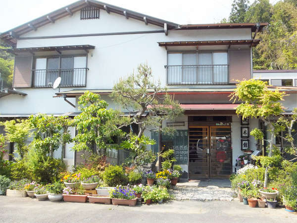 滝本館