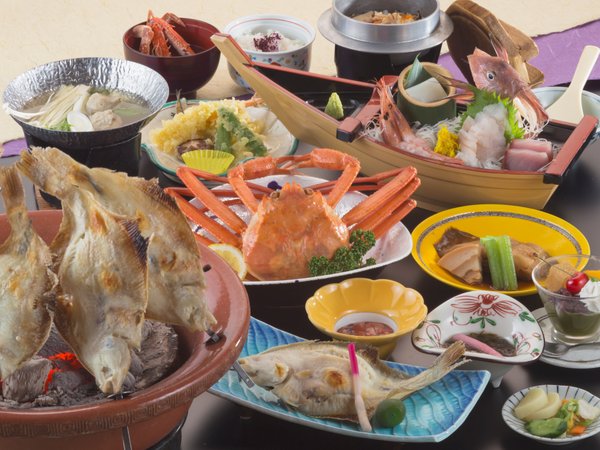 寺泊海岸つわぶき温泉　美味探究の宿　住吉屋のプラン「旬のお造り×紅ズワイガニ１杯×地魚の浜焼き☆温泉満喫プラン」