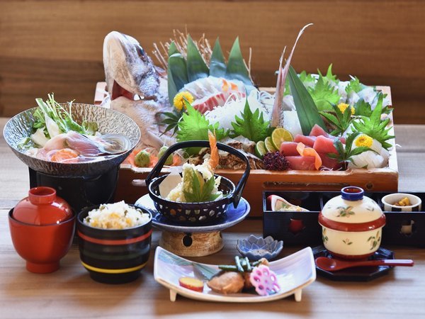 【料理民宿　松林】朝どれ新鮮★海幸の宿のプラン「【直送鮮魚で舌鼓】朝獲れ鮮魚の豪華舟盛り会席プラン」