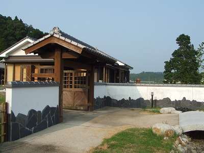 蓬の郷民宿村正門ー低価格でお腹いっぱい食べて飲んでゆっくり寛ごうせせらぎで