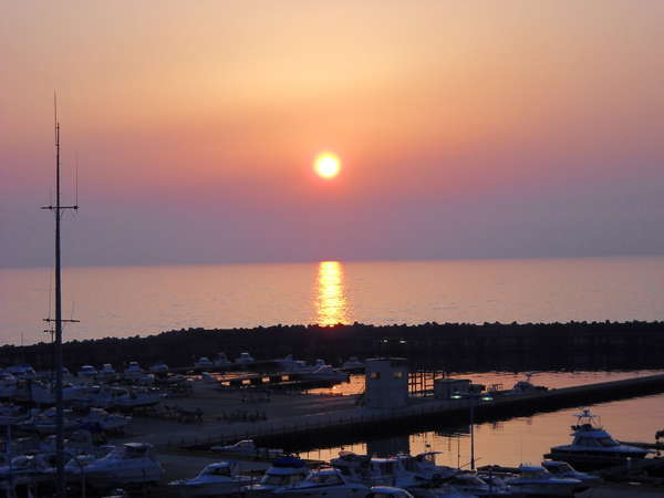 当館より望む夕日