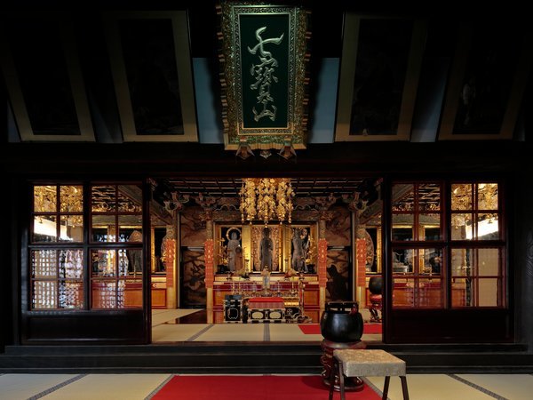 文化5年（1808年）に再建された江戸時代の文化を残す貴重な建築である三津寺の本堂