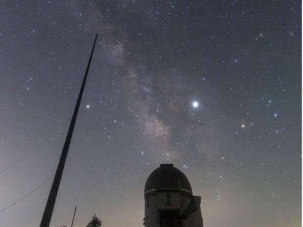 当館の天文台☆キラメク星々がお客様を歓迎してくれます