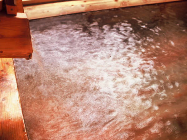 【檜風呂】天草産の檜で造った浴槽です