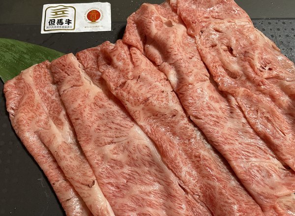 日本の牛肉の素牛「サシ」の良質な甘みは王者の証